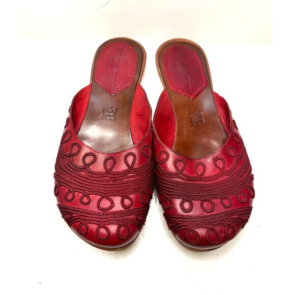 Vero Cuoio Red Leather Embroidered Mules European Made Women's US Sz 6.5 - Picture 1 of 9